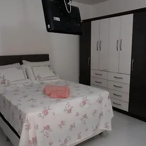Linda Perto Da Do Forno Quarto em Acomodações Particulares